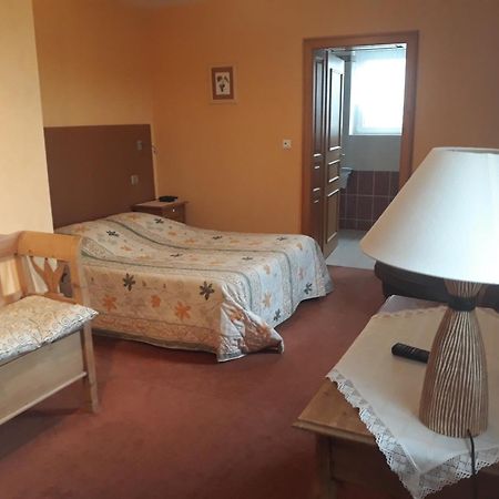 Hotel-Restaurant A La Couronne Kilstett Kültér fotó
