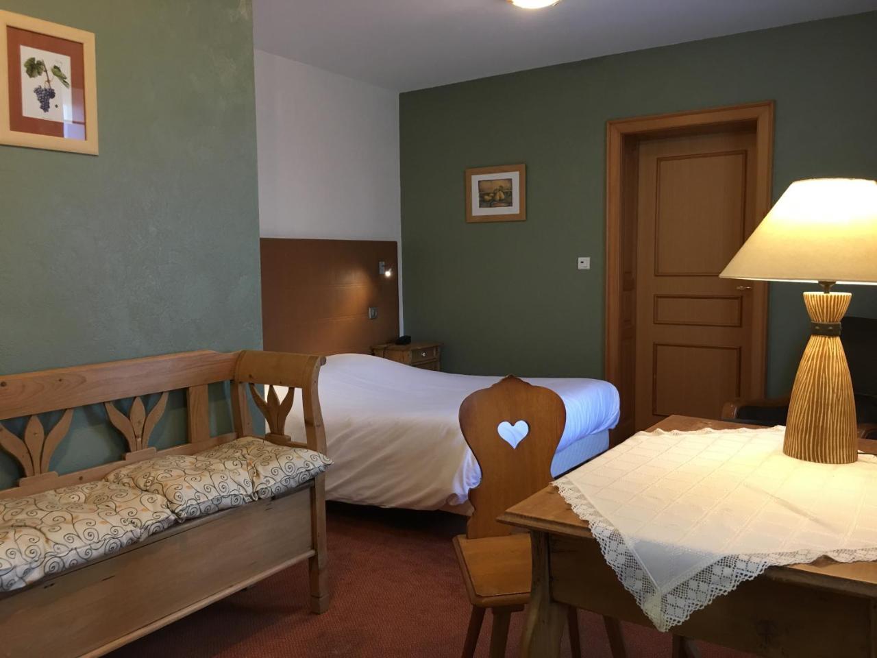 Hotel-Restaurant A La Couronne Kilstett Kültér fotó